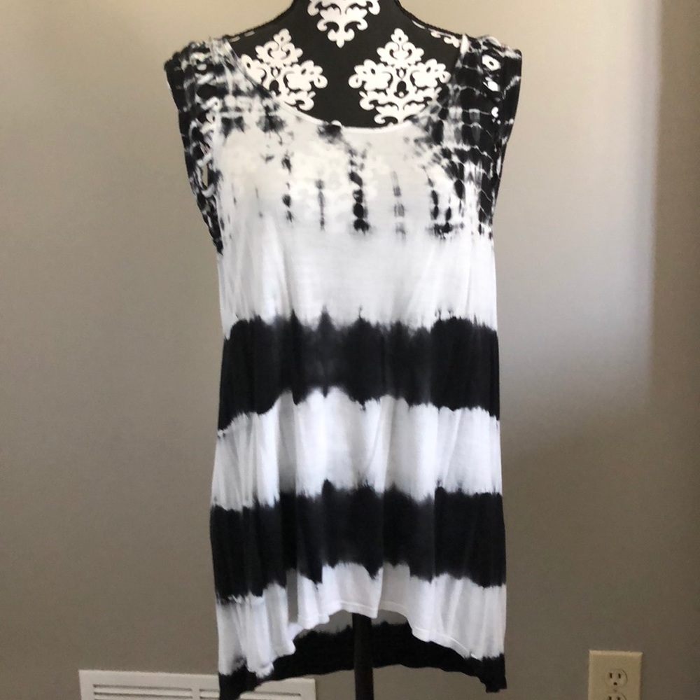 Sleeveless top